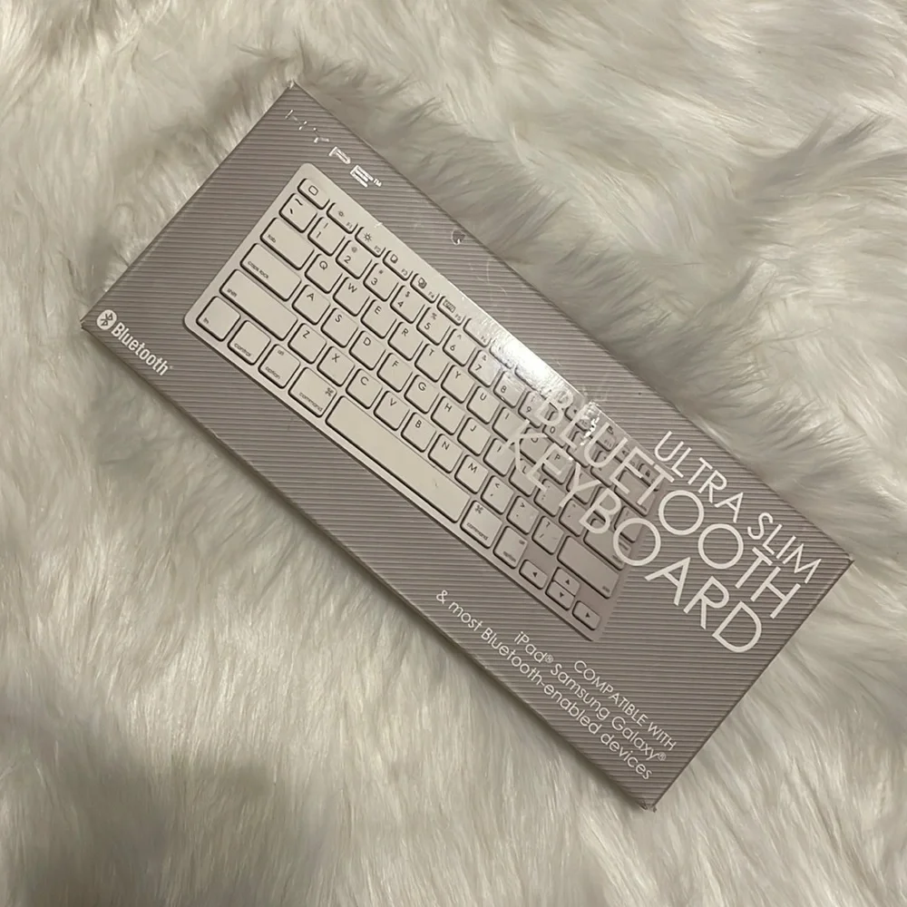 Bluetooth ultraslim keyboard